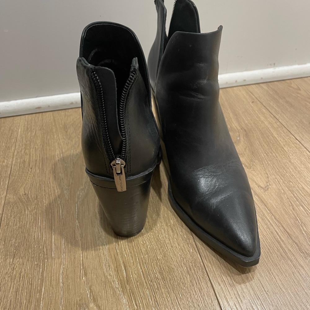 Vince Camuto Gigietta Bootie size 9 - Picture 2 of 4
